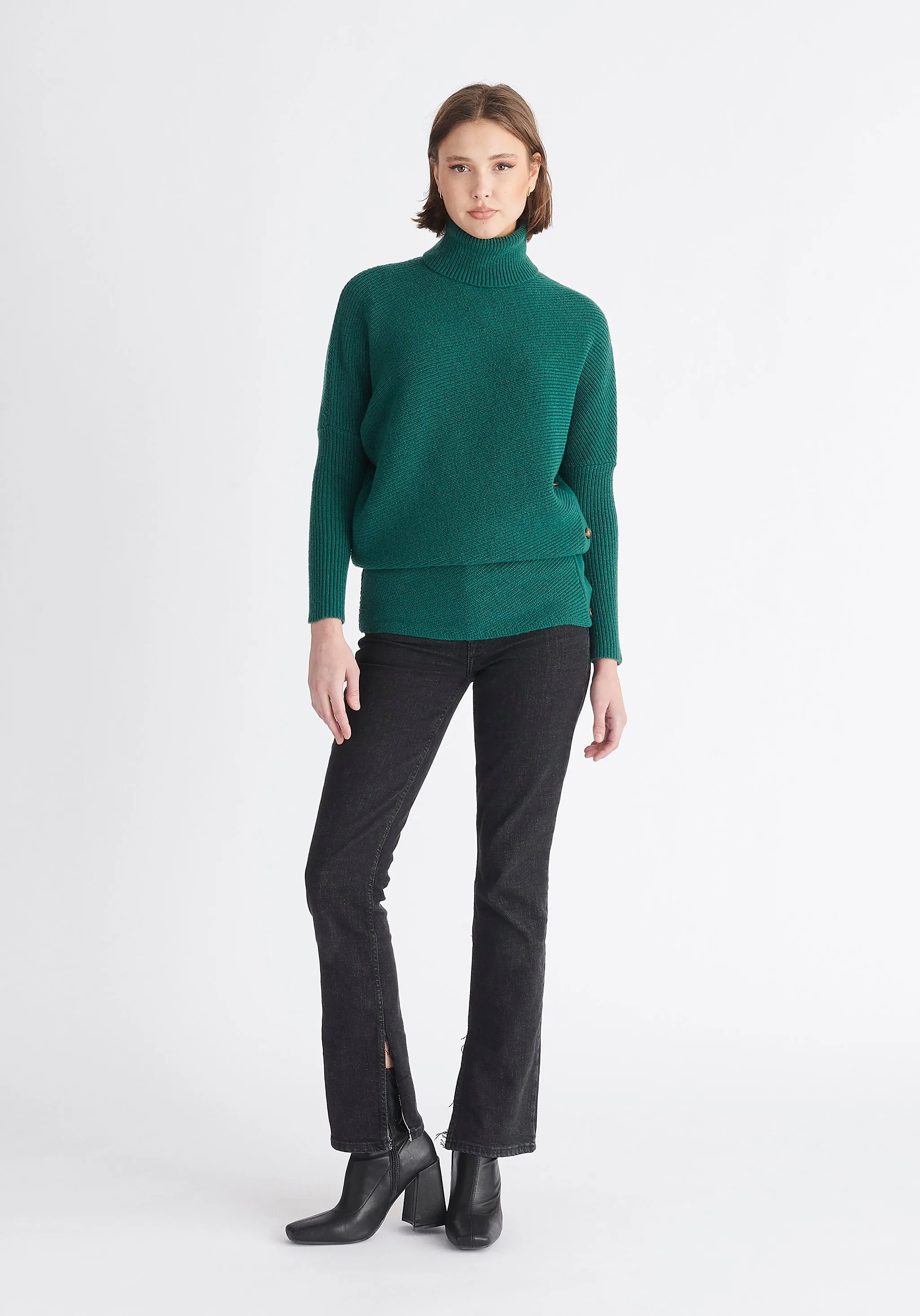 Asymmetric Button Slit Jumper